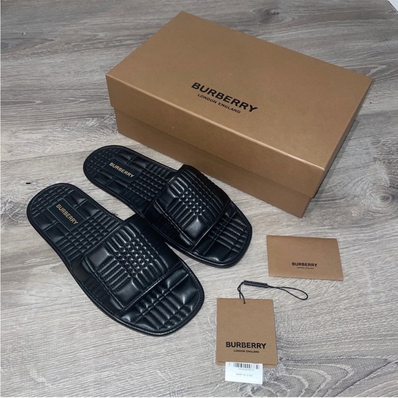 AUTHENTIC BURBERRY SLIDES - Picture 1 of 9